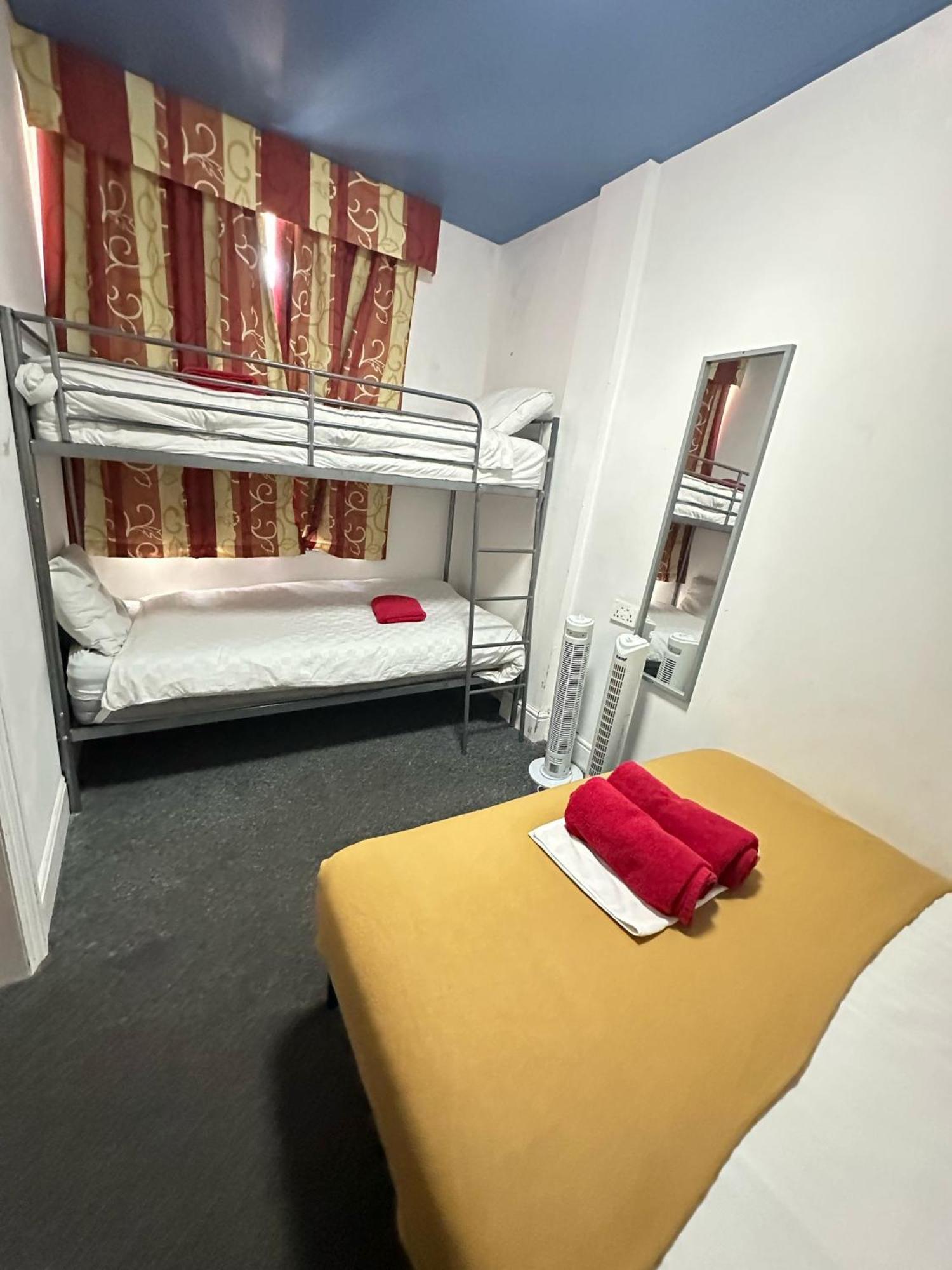 Backpackers Blackpool Hotel & Suites מראה חיצוני תמונה